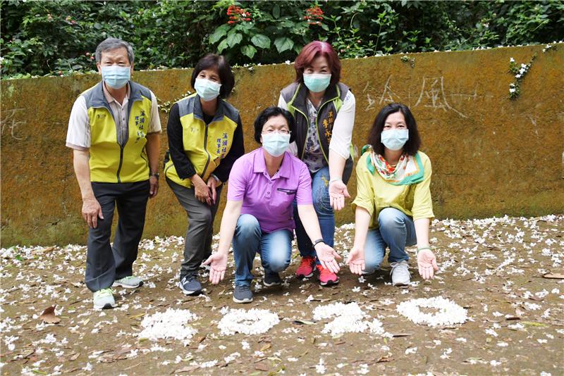 「挑水古道」賞桐花 走出戶外登山健身