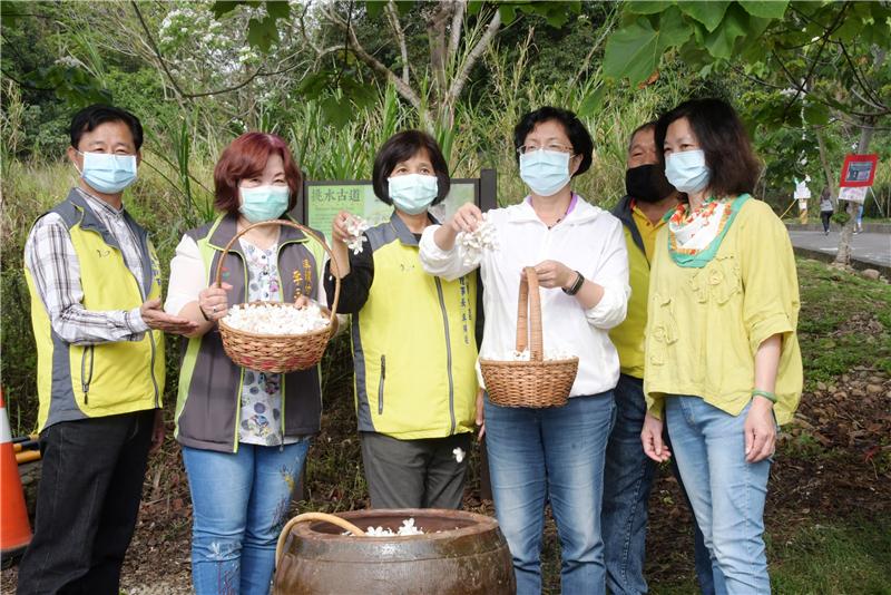 「挑水古道」賞桐花 走出戶外登山健身