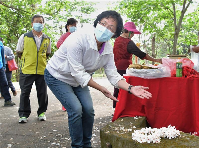 「挑水古道」賞桐花 走出戶外登山健身