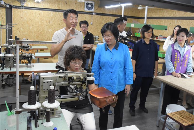 縣長王惠美訪路思大新創園區