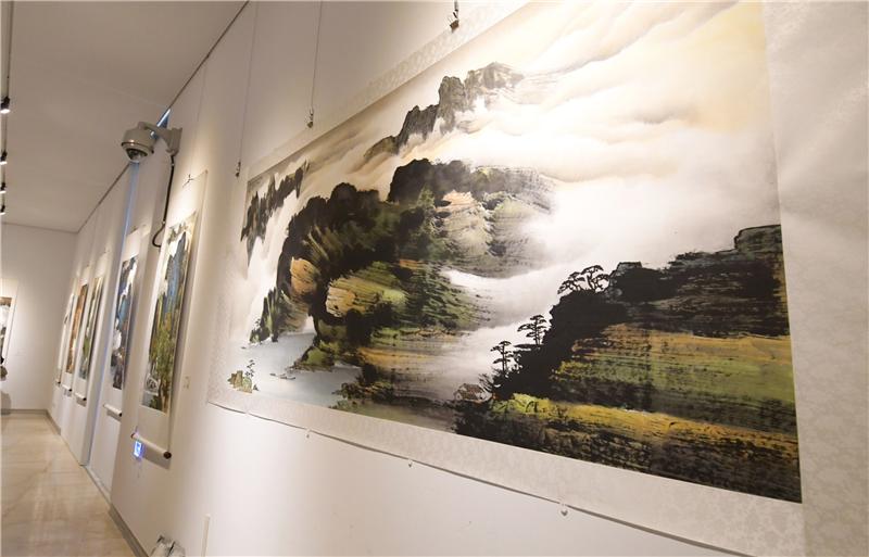 因夢想而美麗-陳俗蓉墨情山水澗水墨首次個展 回故鄉彰化展出 歡迎民眾前往縣立美術館欣賞