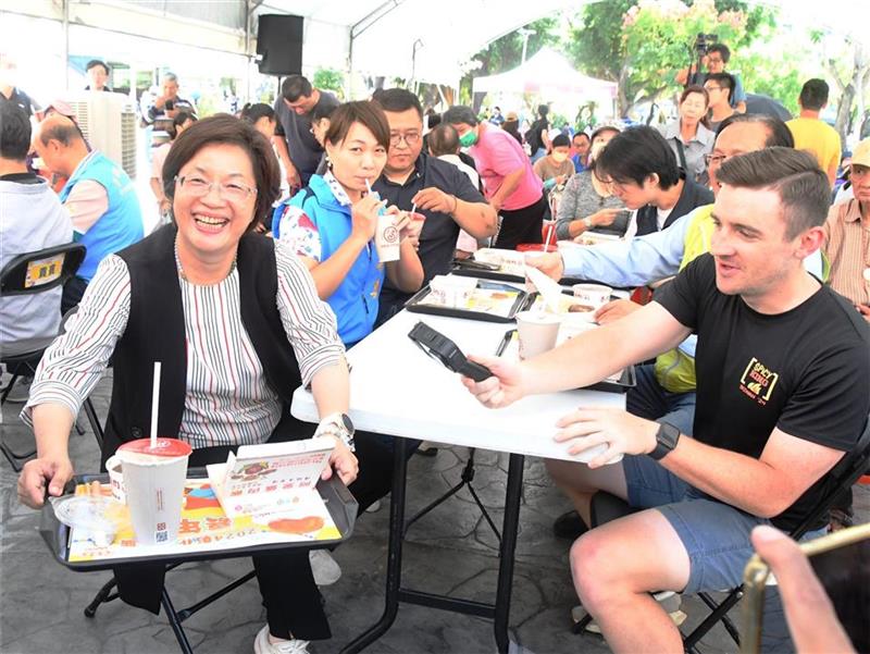 彰化爌肉飯嘉年華 爌世英雄出爐 千人品嘗彰化精選美食好滋味