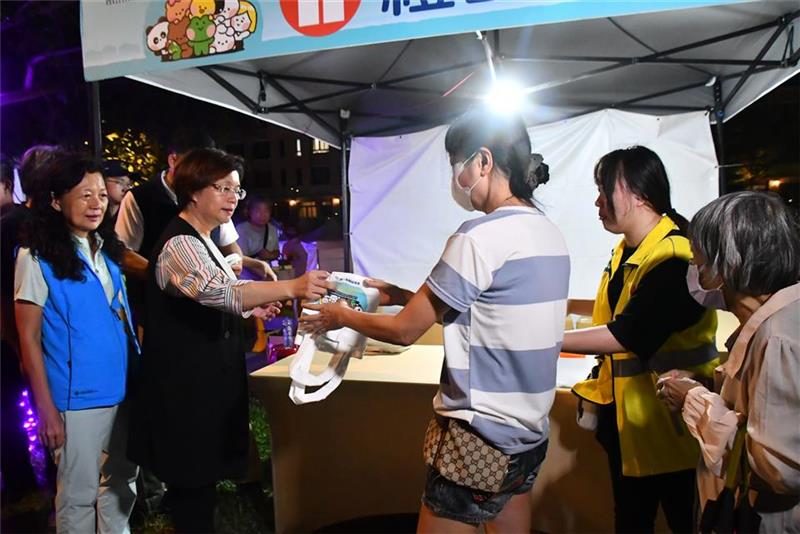 2025鹿港慶端陽-小鎮光影藝術節亮起來 「LINE FRIENDS minini」當我們同在鹿港