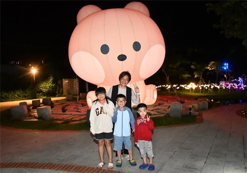 2025鹿港慶端陽-小鎮光影藝術節亮起來 「LINE FRIENDS minini」當我們同在鹿港