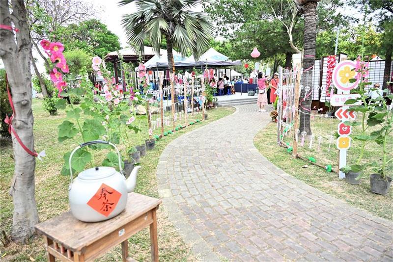 2026員林蜀葵花季盛大開幕 萬株花卉繽紛綻放