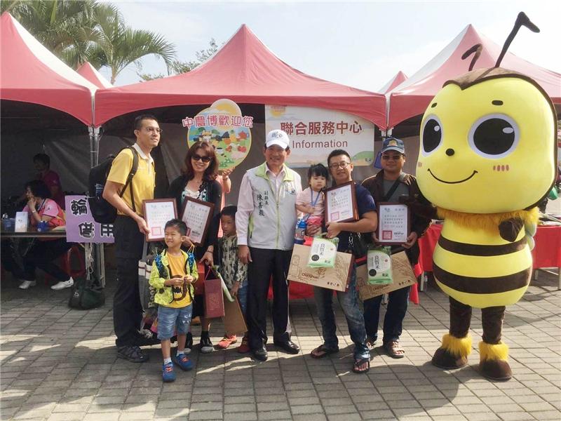 彰化渓州公園にて開催中の中農博　50万人目の来場者達成