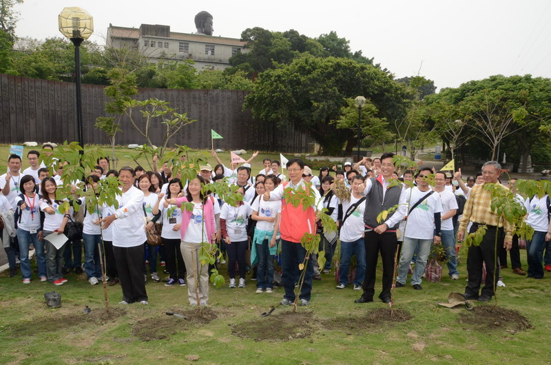 宝成国际集团认养紫斑蝶保育启动仪式-2013彰化八卦山紫斑蝶保育行动系列二