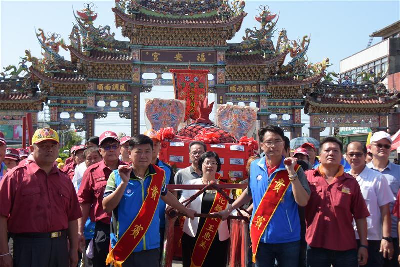 彰化县妈祖祈福文化节三天三夜13尊妈祖在伸港福安宫