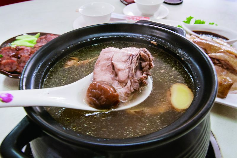 古早鸡休闲农场鸡汤