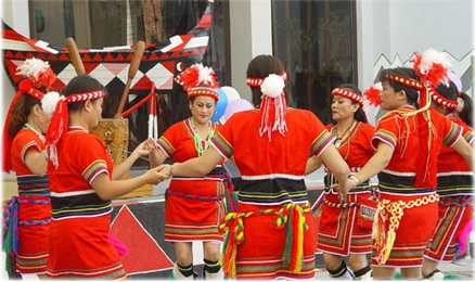 原住民跳舞
