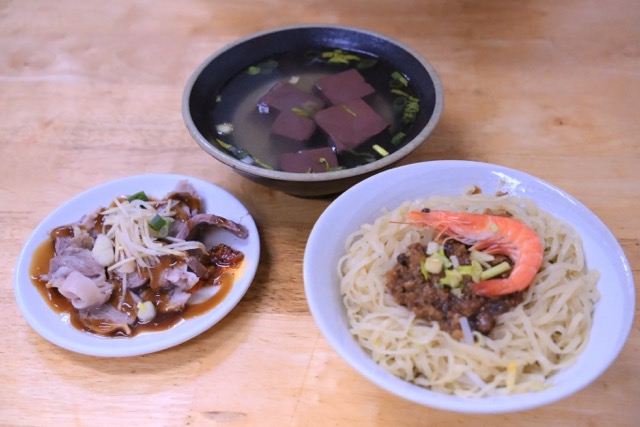 芬園府成担仔麵