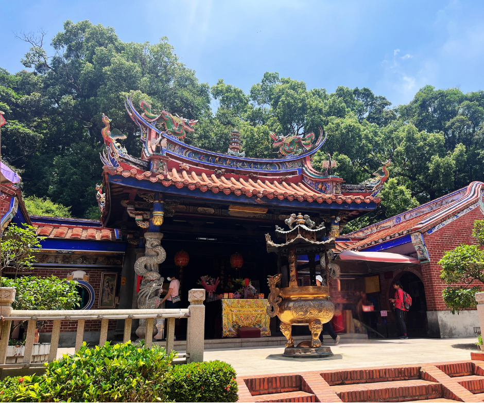 虎山巖