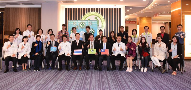 Ambassador Tung Chen-yuan, Taipei Economic and Cultural Representative Office in Thailand led delegates to visit Changhua to be briefed on medical tourism