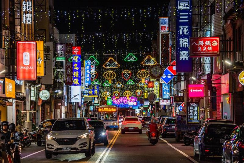 2025 Lukang Dragon Boat Festival - Lukang Small Town Light Festival Illuminates the Night with LINE FRIENDS minini!