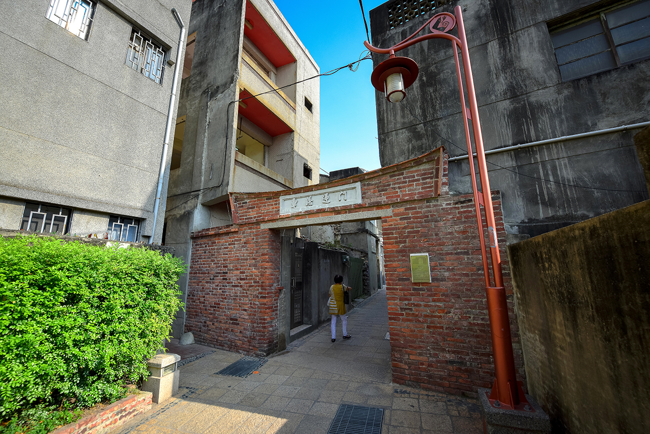 Epic Lukang Ai (“Narrow”) Gate-2