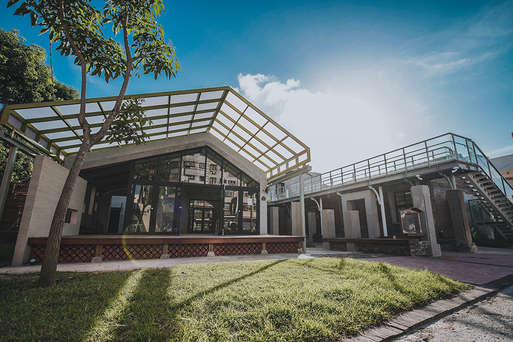 Sunny Sky — The Lukang Salt Cultural Museum and a show stage