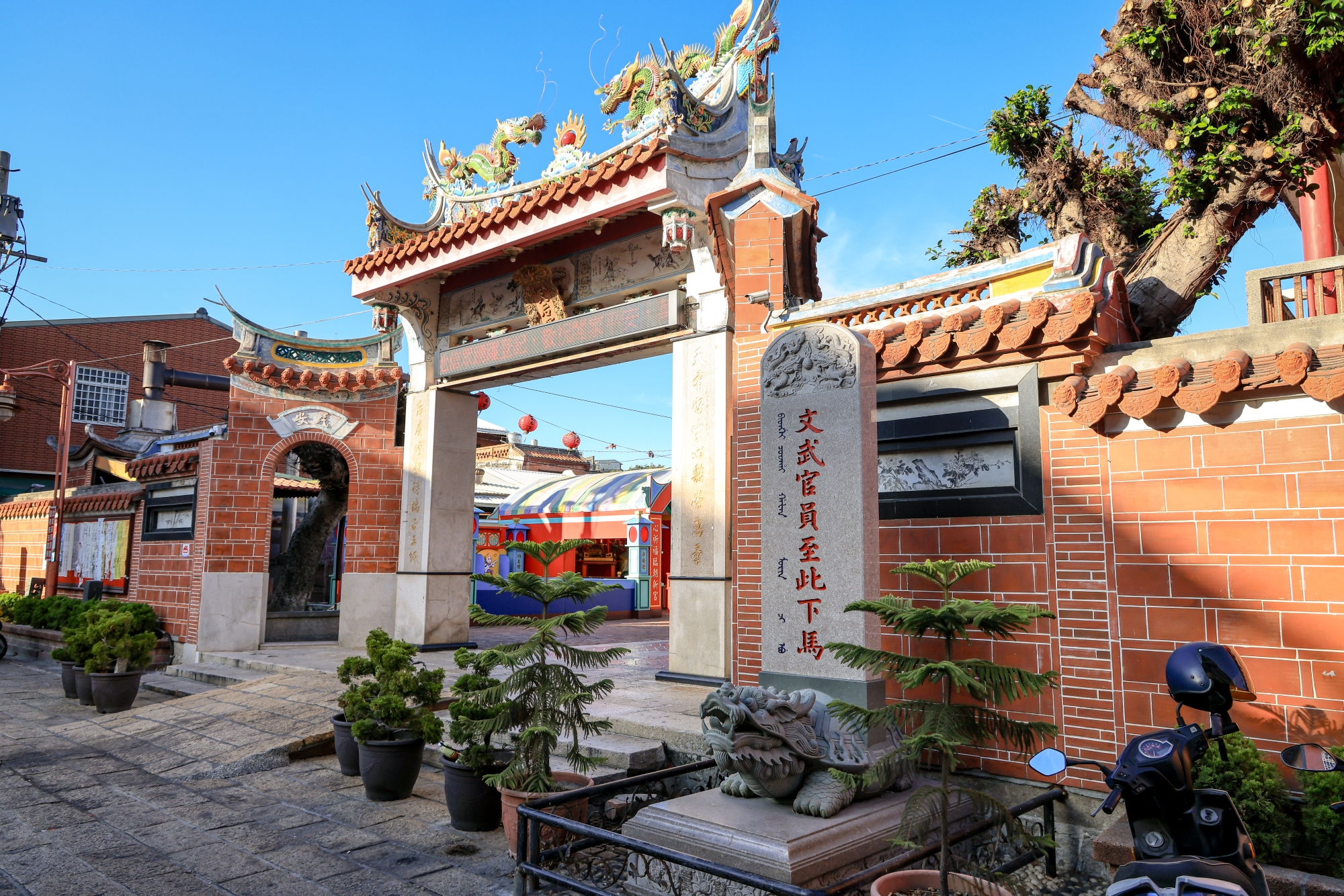 Glamorous Xinzu Temple-1