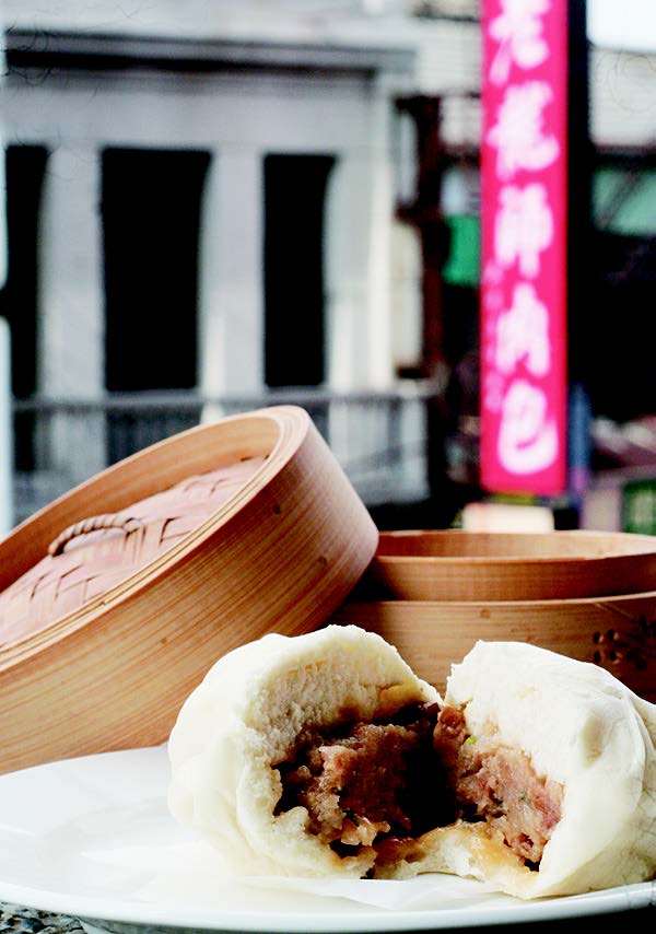 Fantastic Laolongshi Pork Buns